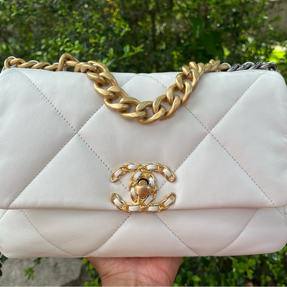 ❌SOLD❌ Small Chanel 19 20a White Flapbag